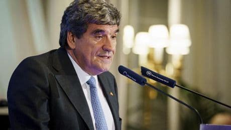 Gobernador del Banco de España: Yo meteré el menor ruido posible con las pensiones