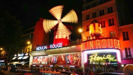 Les ailes du Moulin-Rouge tournent à nouveau, quatorze mois après leur chute accidentelle