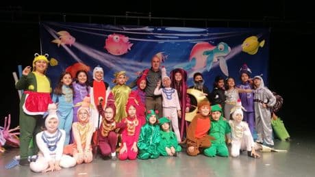 Gebze'de çocuklar "Küçük Kara Balık" oyununu sahneledi