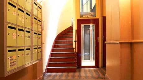 Pourquoi les ascenseurs tombent-ils si souvent en panne ?