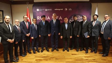 "Ruha Şifa Hüsn-ü Hat" sergisi Londra'da açıldı