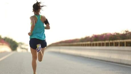 &quot;Nunca deberías salir a correr si no puedes hacer este ejercicio&quot;: el consejo de un fisio para los &#039;runners&#039;