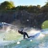 Besuch im größten Wave Pool Europas: Kein Warten auf die perfekte Welle