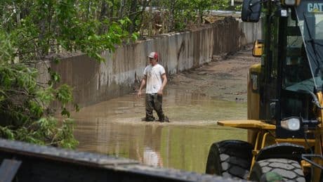 FEMA's acting chief says agency will shift more disaster recovery responsibilities to the states