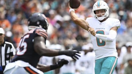 Zach Wilson’s Dolphins debut had one head-scratching throw