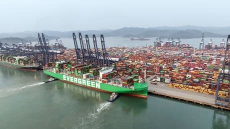 La producción industrial china se frena de nuevo en mayo pese a la tregua comercial con EEUU