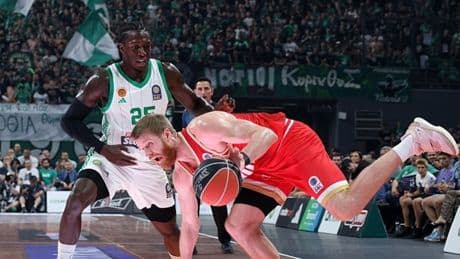 Olympiakos, Panathinaikos AKTOR'u yenerek final serisinde 2-1 öne geçti