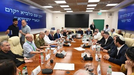 Netanyahu parlamentoda çoğunluğu kaybetti