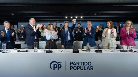 Feijóo convoca el Congreso del PP para decir "adiós a Sánchez" y a la "corrupción": "Hace falta una limpieza profunda"