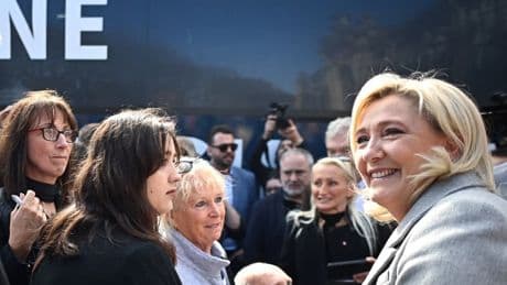"Un ancrage, des militants, une good vibe": pourquoi Marine Le Pen a choisi Narbonne pour son 1er-mai