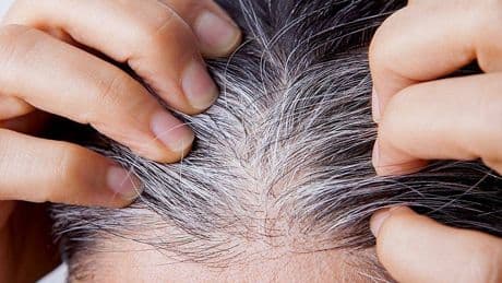 La tendencia que arrasa en España para no utilizar más el tinte de pelo: adiós a las canas