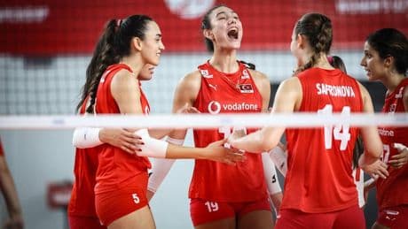 FIVB U21 Kadınlar Dünya Şampiyonası: Sırbistan’ı 3-0 yenen Türkiye çeyrek finale yükseldi
