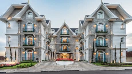 El hotel mejor valorado del mundo no está donde imaginas: un edificio poco conocido