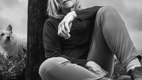 The Secret Weapon of ‘Weapons’: Amy Madigan Is Aunt Gladys