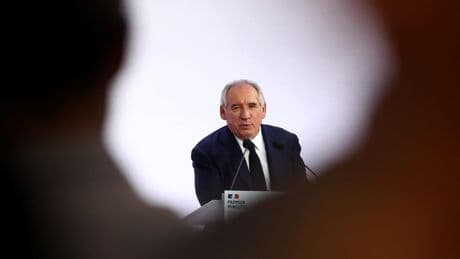 EN DIRECT - Vote de confiance : le pari à haut risque de François Bayrou
