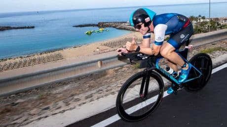 La historia de Adrián Nuez, el triatleta con linfoma de Hodgkin: "Es algo que me ha tocado vivir, pero no se lo deseo a nadie"