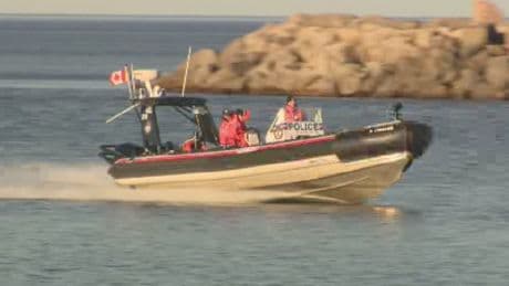 Toronto crews search for missing jet ski rider at Bluffer’s Beach
