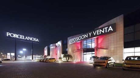 Porcelanosa se lleva a Puzol su 'mega almacén', tienda y oficina de Albuixech