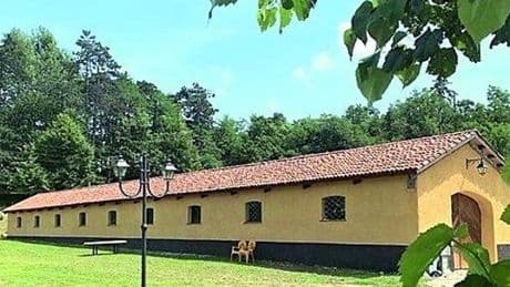 Quattro pale ridipinte al festival del Giovo. Scoppia la polemica