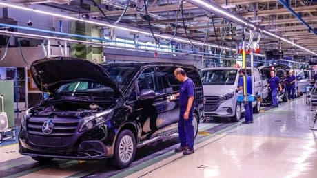 Mercedes Vitoria inicia el proceso para contratar cien eventuales a través de una ETT