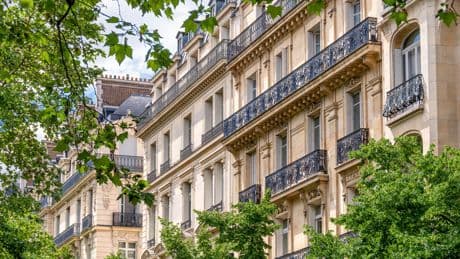 La probable chute du gouvernement Bayrou, une épine de plus pour l’investissement locatif
