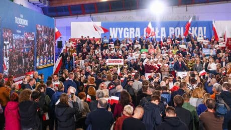 Polonya’da cumhurbaşkanlığı seçimleri ikinci tura kaldı