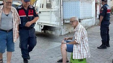 Evinde 2 bin 100 adet sentetik ecza ele geçirildi! Savunması pes dedirtti