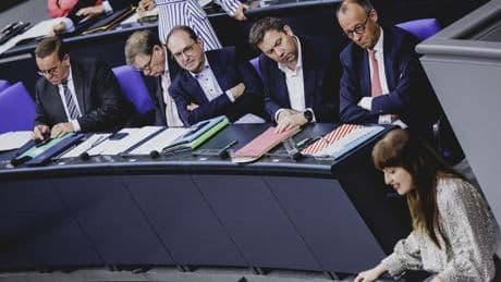 Wahl der Verfassungsrichter: Dobrindt zeigt sich offen für Gespräche mit der Linken