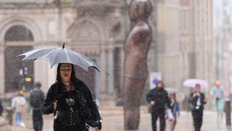 Wetter: Sturm Floris macht Schotten und Iren das Leben schwer