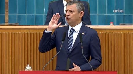 CHP grup toplantısı | Özgür Özel: Milletin sesini duymayanı tatile göndermiyoruz