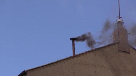 Conclave, fumata nera dopo la terza votazione