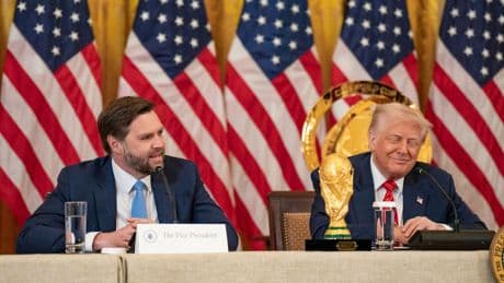 JD Vance scherzt, Besucher der WM 2026 festnehmen lassen zu wollen