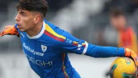 El meta rumano Vlad Rafaila, a punto de caramelo