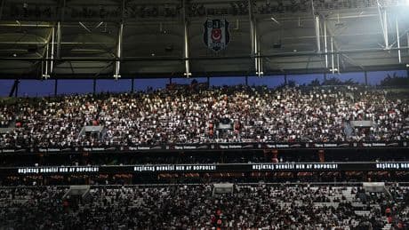 Beşiktaş tribünlerinde Sergen Yalçın gerilimi