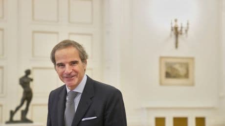 Goods delivered by nuclear power? UN agency chief meets Greek shipowners to discuss the idea