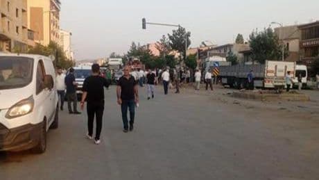 Bitlis'te TIR ortalığı savaş alanına çevirdi! 8 araç kullanılamaz hale geldi
