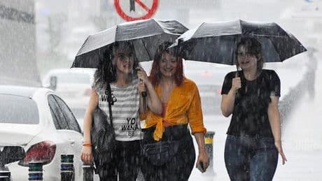 Meteoroloji bölge bölge uyardı! Hafta sonu çok kuvvetli sağanak yağış ve fırtına geliyor... 34 ili etkisi altına alacak