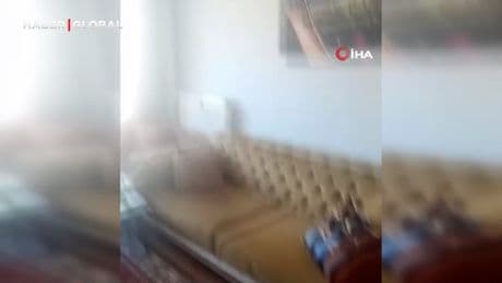 Depremdeki panik anlarını böyle kayda aldı