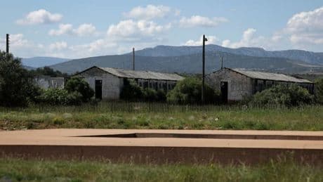 Harkis morts à Rivesaltes: une plainte contre X déposée pour recel de cadavre