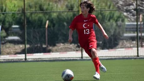 13 yaşındaki çocuk 6 milyon TL'ye Galatasaray'a transfer oldu