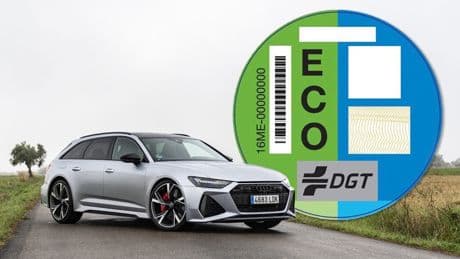 El sistema de etiquetas de la DGT está roto: el Gobierno tiene 12 meses para revisarlo por completo