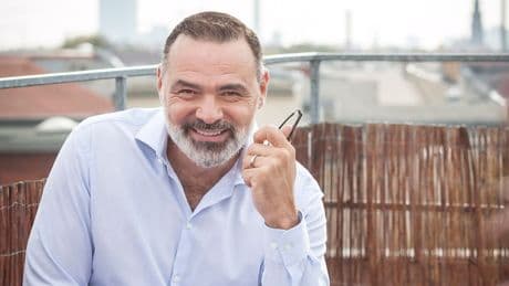 Er wurde nur 61 Jahre alt - „Marienhof“-Star Giovanni Arvaneh ist tot