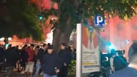 Samp in C, festa rossoblù in piazza Alimonda e caroselli in città