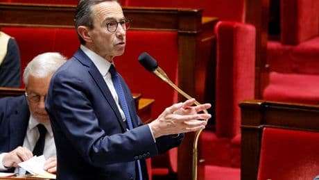 «Qu’il parte, et sans regrets !» : à l’Assemblée, des députés macronistes exigent la démission de Bruno Retailleau
