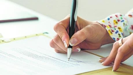 Las ONG reciben cerca de 4 millones al año de testamentos solidarios firmados en Euskadi