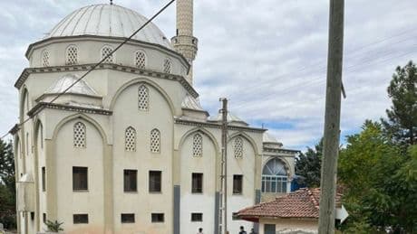 Kahreden olay! Cami kubbesinden düşüp hayatını kaybetti