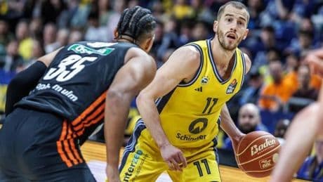 Alba droht das frühe Aus im Viertelfinale