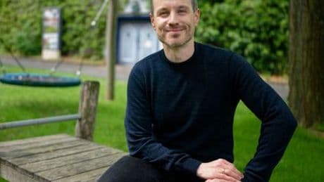 Marc Dumitru: »Alles was zählt«-Schauspieler hält die Eltern-Bubble für »toxisch«