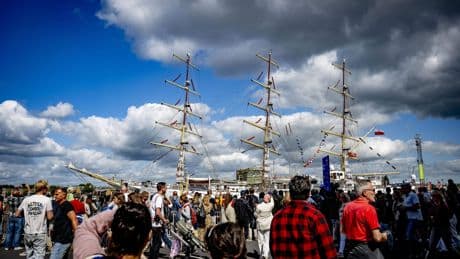 SAIL-Out: eerste schepen vertrokken uit Amsterdam