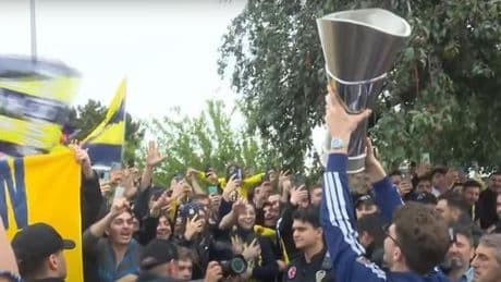 EuroLeague şampiyonu Fenerbahçe Beko, İstanbul'a indi